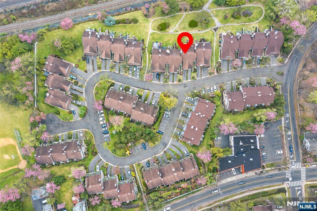 24 Meadowview Court, Leonia, NJ, 07605