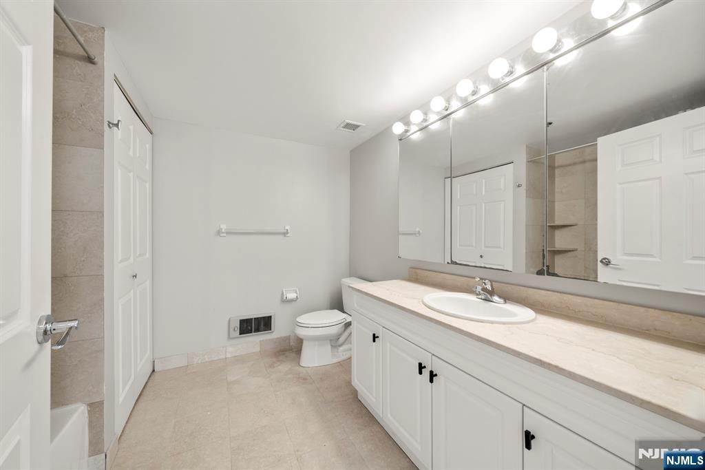 100 Old Palisade Road #914