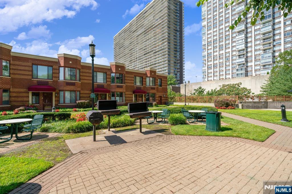 100 Old Palisade Road #914