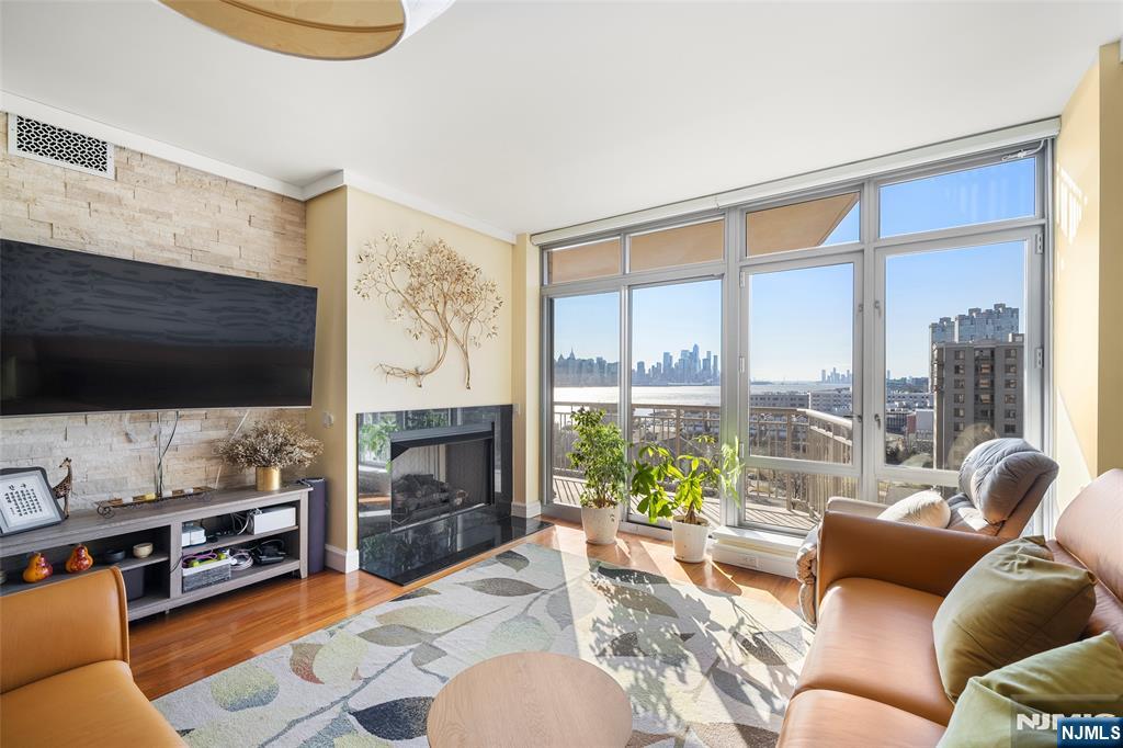 8100 River Road, North Bergen, NJ, 07047