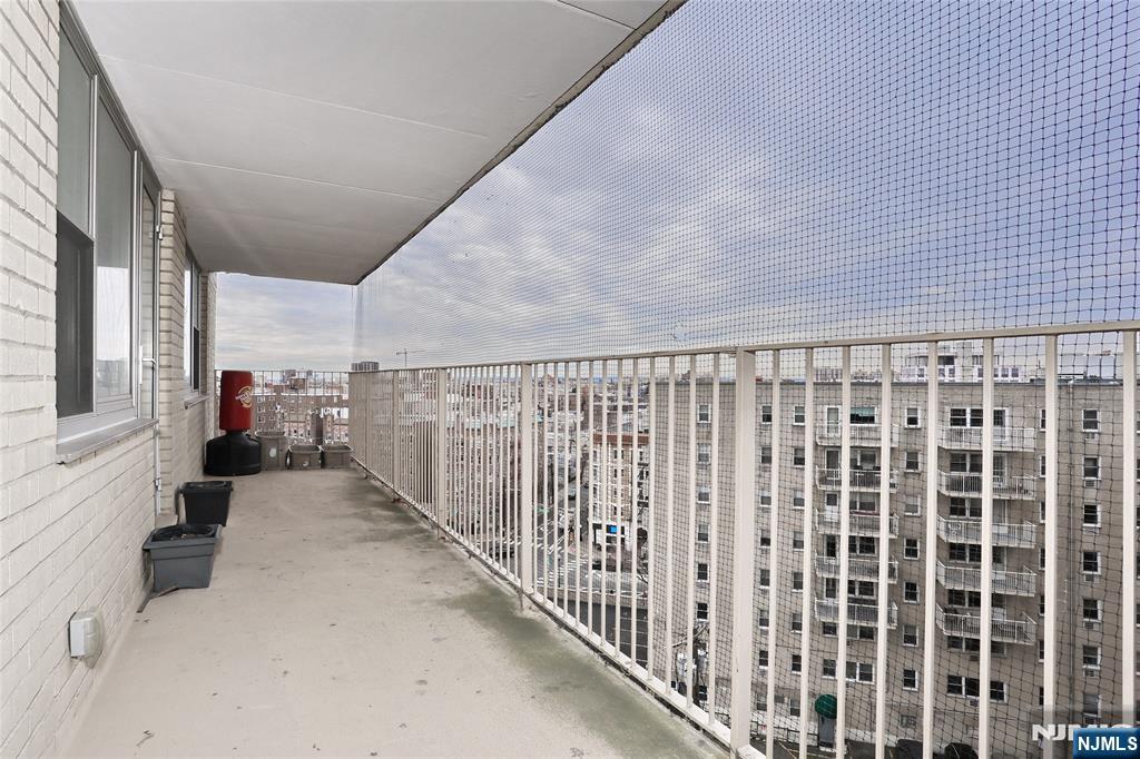 6040 Boulevard, #8H, West New York, NJ 07093 Listing Photo  11
