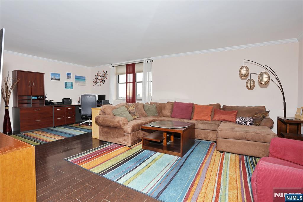 6040 Boulevard, #8H, West New York, NJ 07093 Listing Photo  7