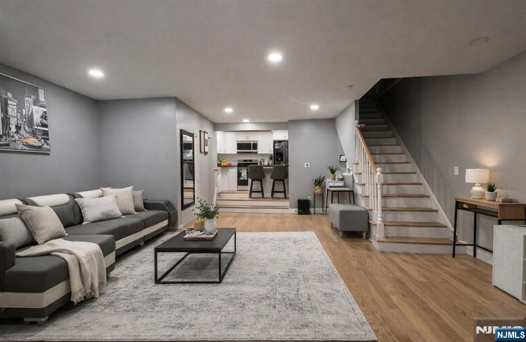 611 5th Avenue, Lyndhurst, NJ, 07071