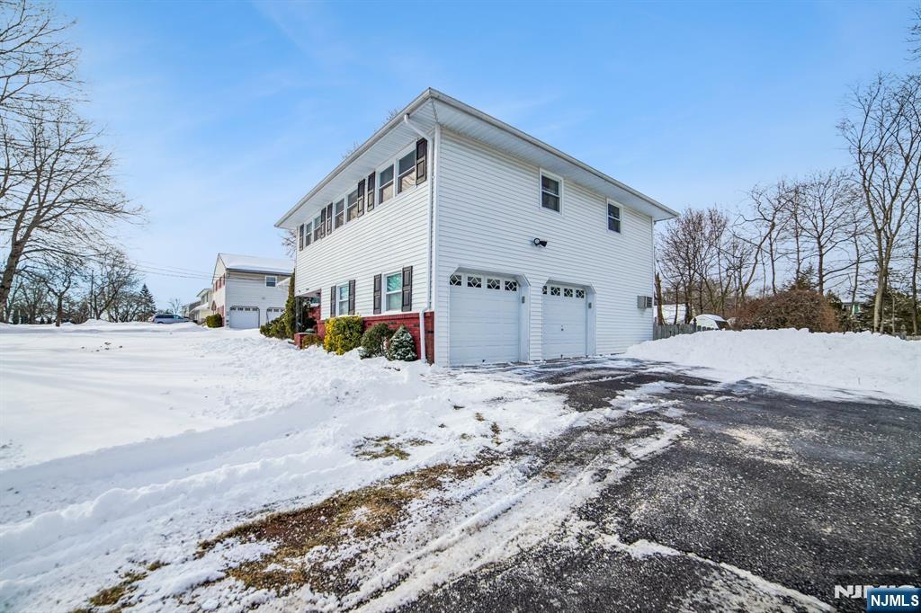 Homes for sale in Par Troy Hills Twp., NJ | 14 Crescent Dr, Par Troy Hills Twp., NJ 07054 | MLS# 26001888