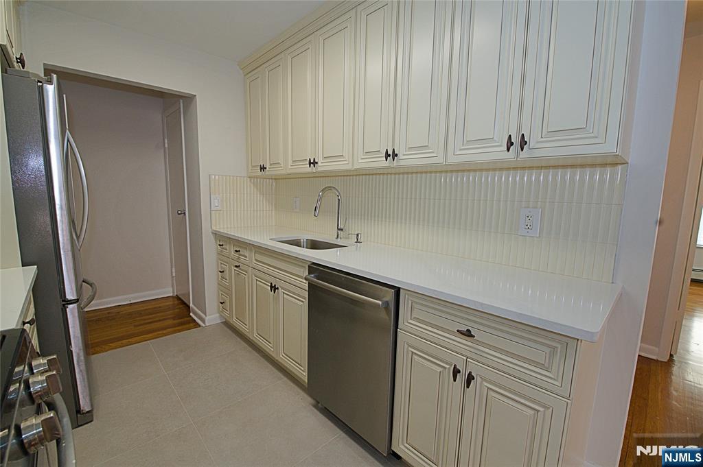 8 Leary Lane #4