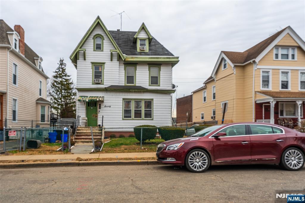 70 N Essex Avenue - Photo 2