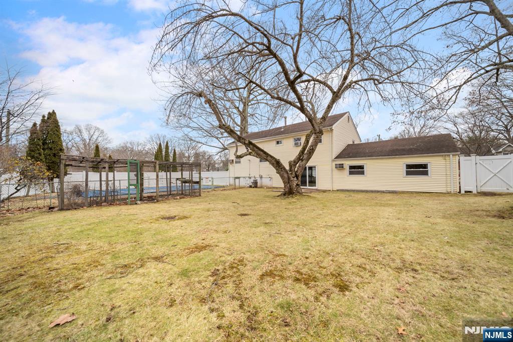 601 Oakwood Drive, Northvale, NJ, 07647