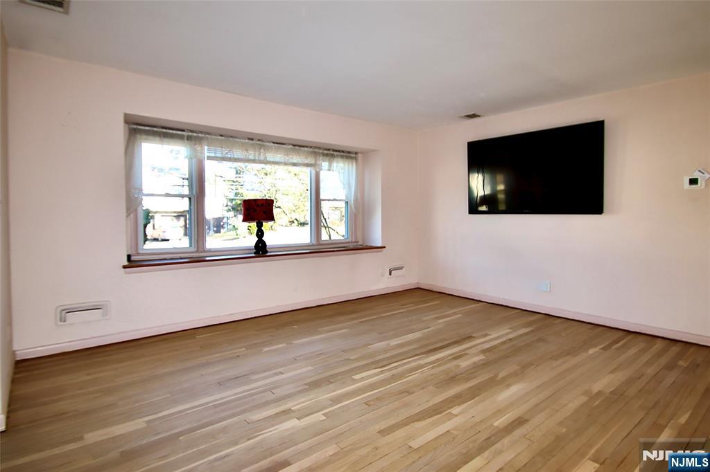 Homes for sale in Fair Lawn, NJ | 16 30 Saddle River Rd, Fair Lawn, NJ 07410 | MLS# 26001936