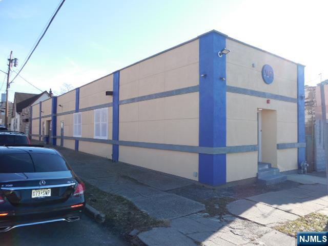 207 15th Street - Photo 3
