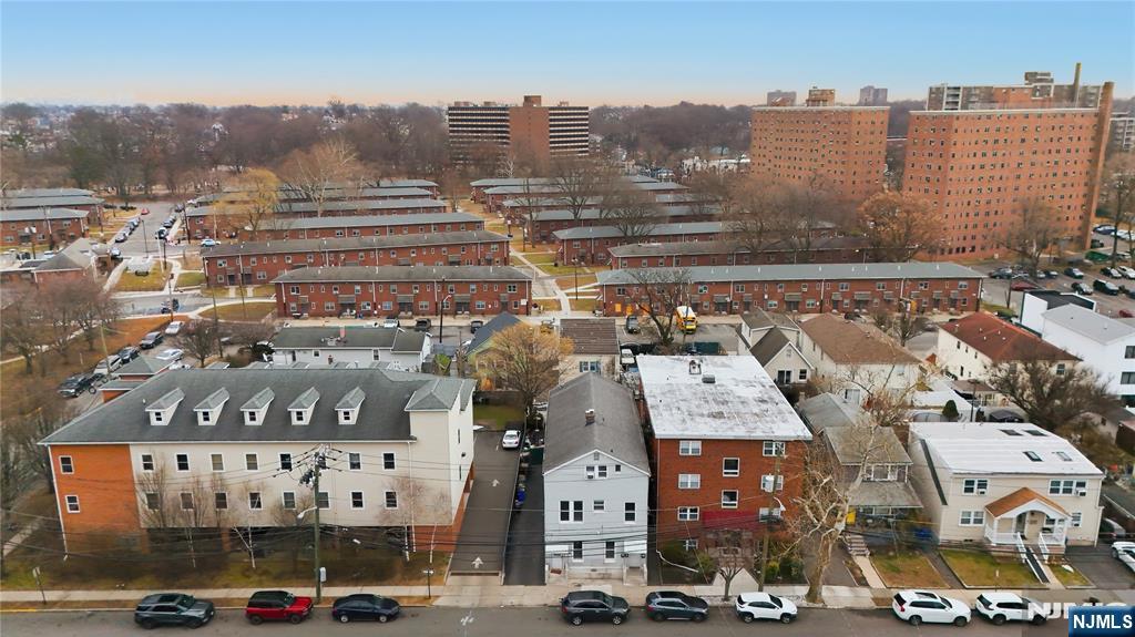 302 Belmont Avenue - Photo 4