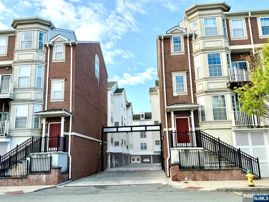 200 Dey Street #231