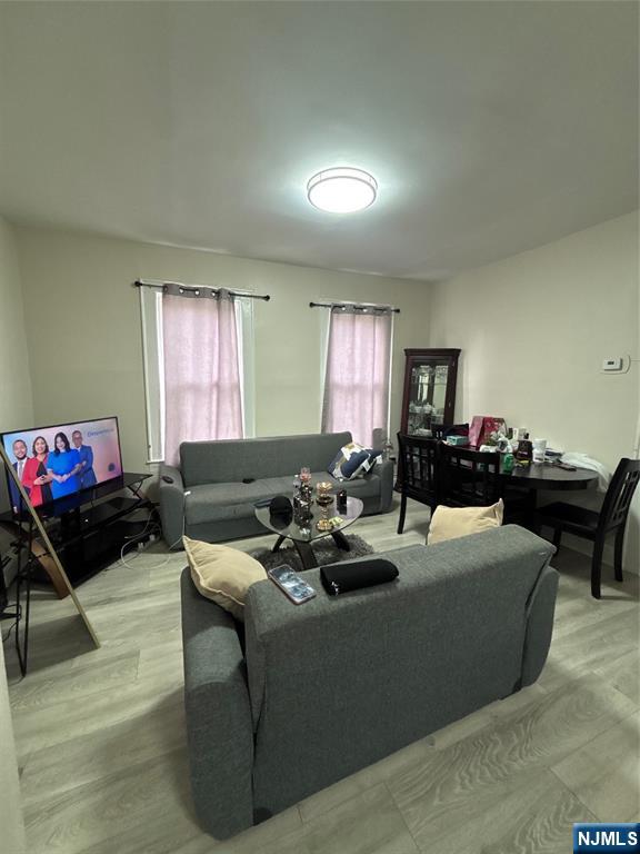 365 10th Avenue — photo 36