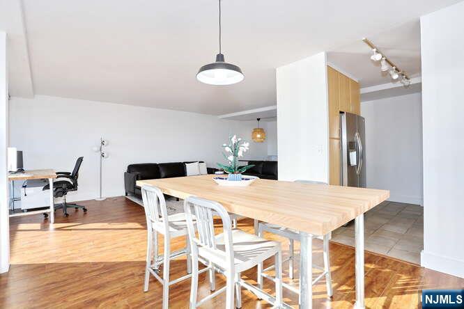 4 Horizon Road, Fort Lee, NJ, 07024