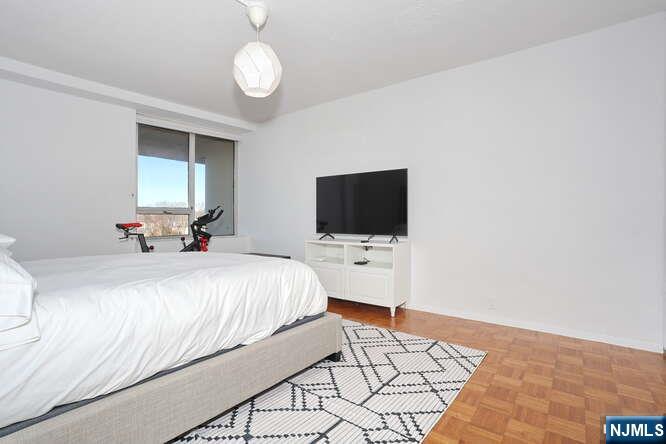 4 Horizon Road, Fort Lee, NJ, 07024