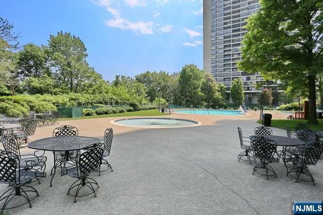 4 Horizon Road, Fort Lee, NJ, 07024