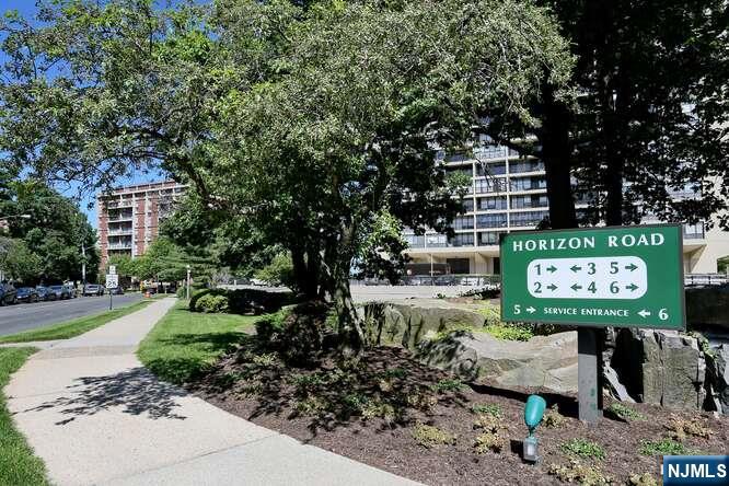 4 Horizon Road, Fort Lee, NJ, 07024