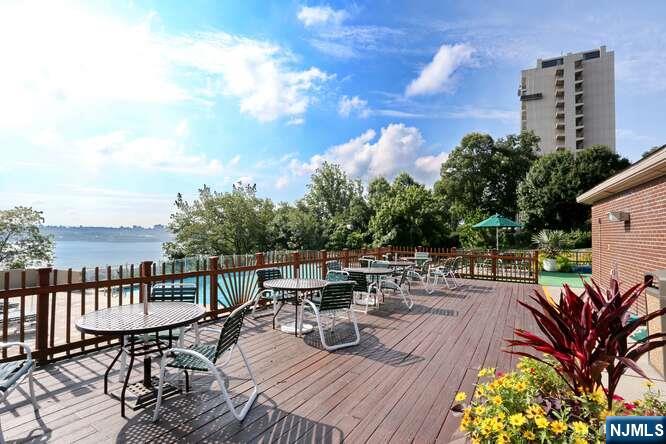 4 Horizon Road, Fort Lee, NJ, 07024