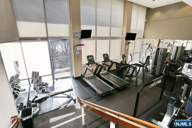 4 Horizon Road, Fort Lee, NJ, 07024