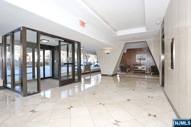 4 Horizon Road, Fort Lee, NJ, 07024