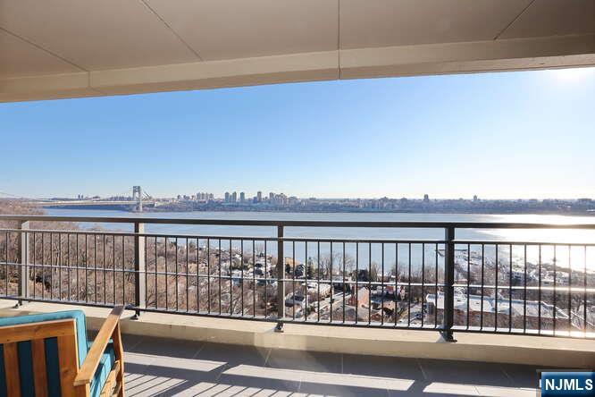 4 Horizon Road, Fort Lee, NJ, 07024