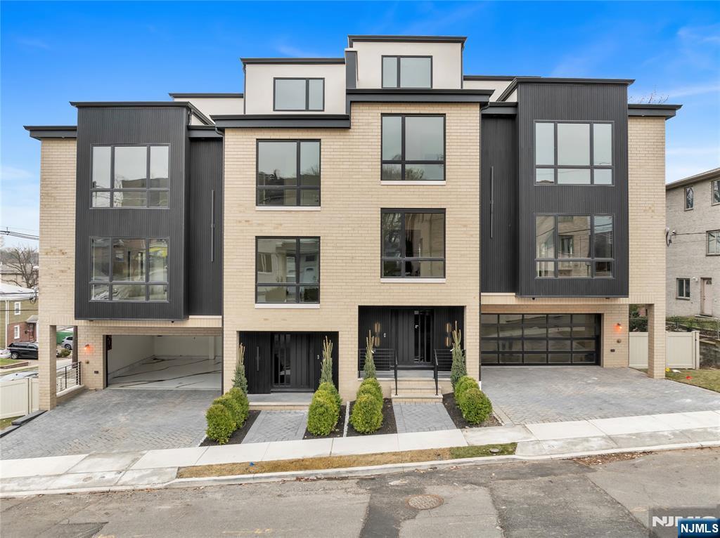 2220 Mackay Avenue, Fort Lee, NJ, 07024