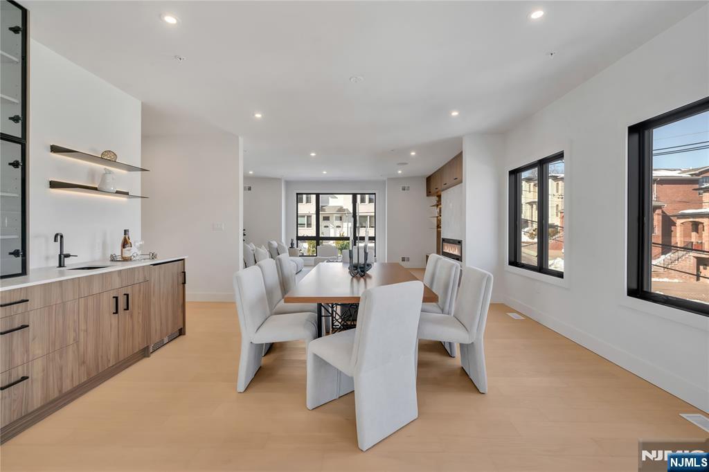 2220 Mackay Avenue, Fort Lee, NJ, 07024