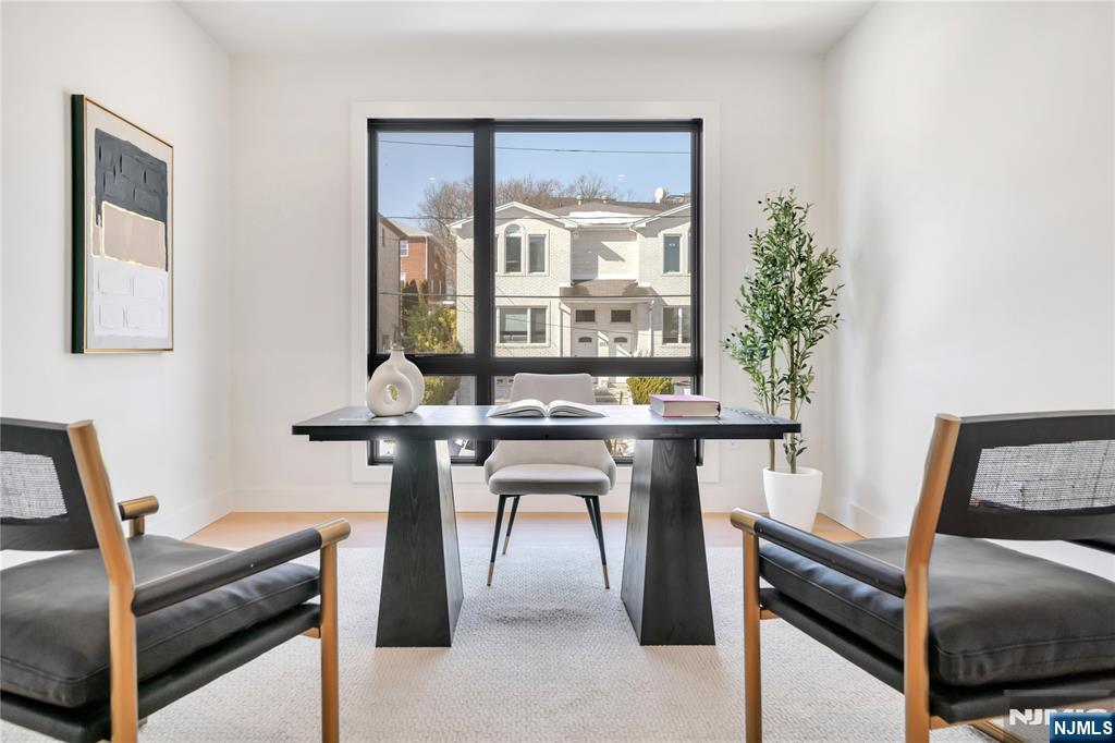 2220 Mackay Avenue, Fort Lee, NJ, 07024