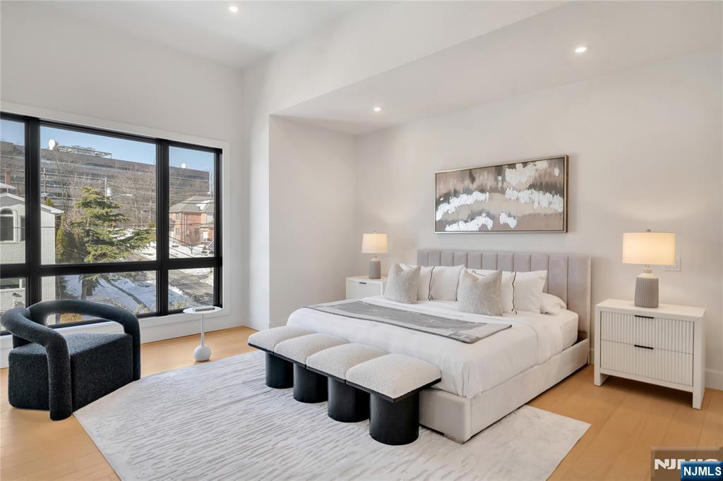 2220 Mackay Avenue, Fort Lee, NJ, 07024