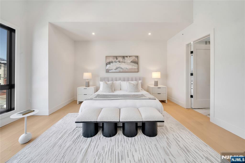 2220 Mackay Avenue, Fort Lee, NJ, 07024