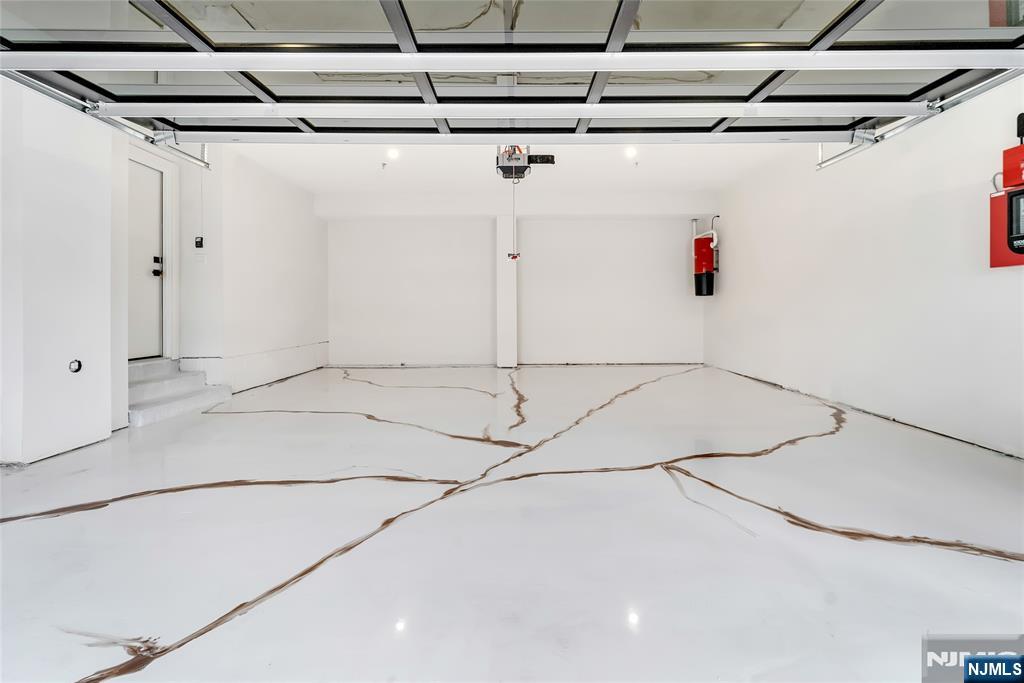 2220 Mackay Avenue, Fort Lee, NJ, 07024