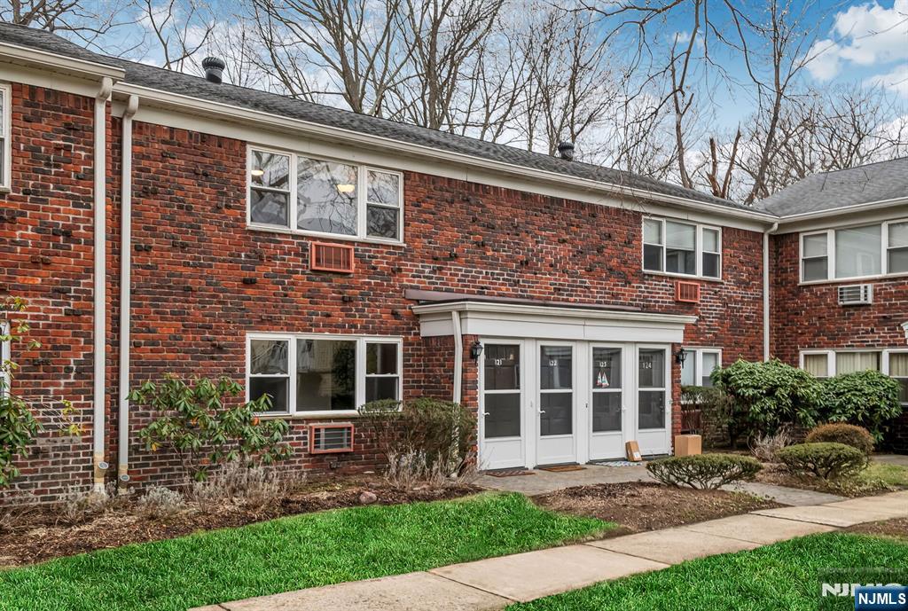 121 Regency Park, Ramsey, NJ, 07446