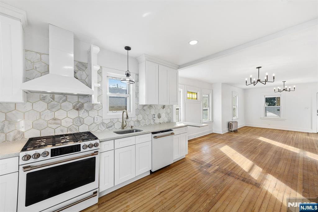 159 2nd Avenue - Photo 3