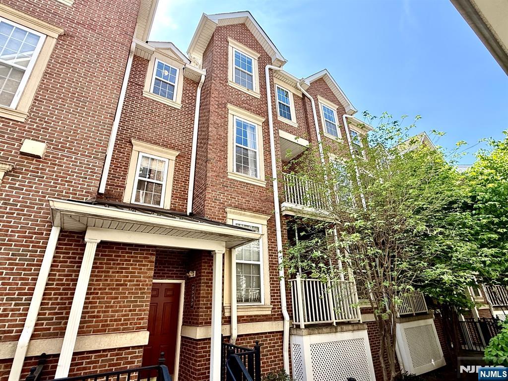 200 Dey Street 257 - Photo 1