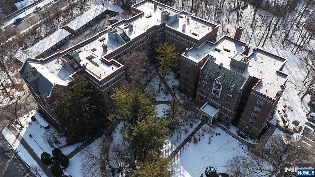 100 Palisade Avenue D12 - Photo 2