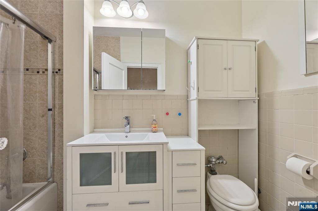 100 Palisade Avenue #D12