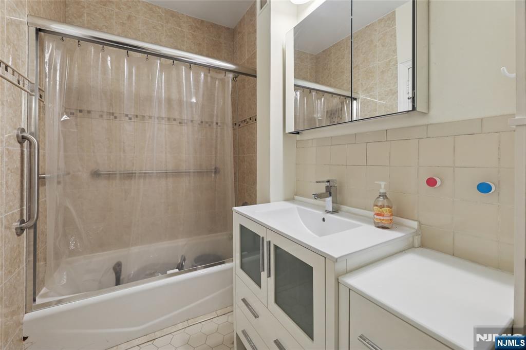 100 Palisade Avenue #D12