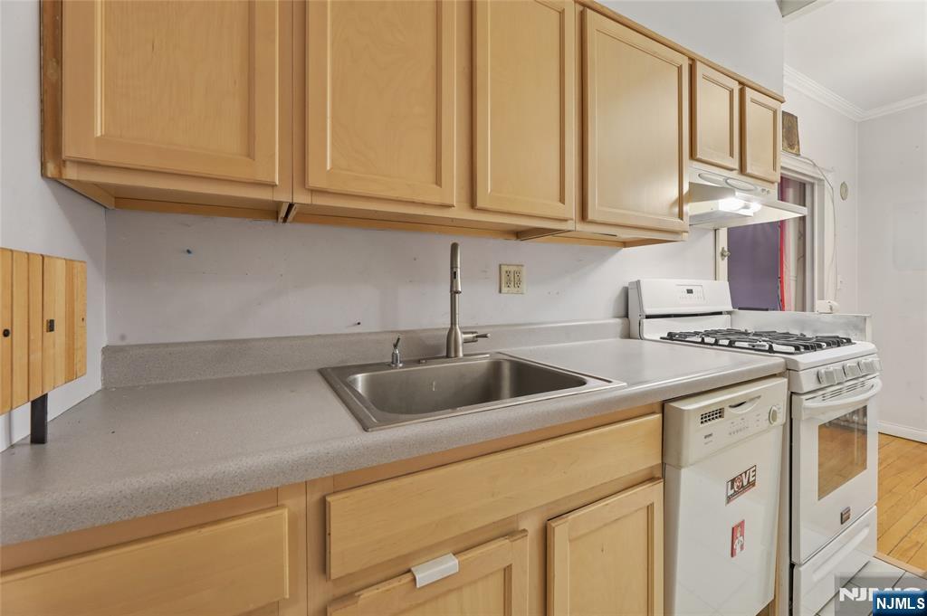 100 Palisade Avenue #D12
