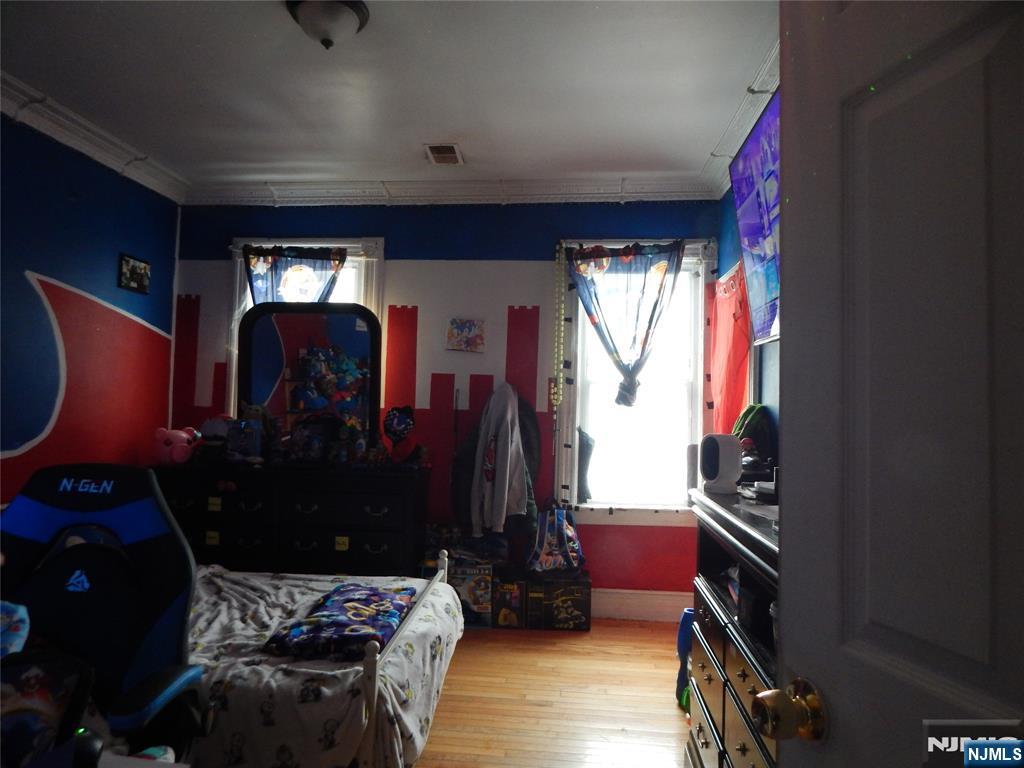 615 Harrison Avenue - Photo 3