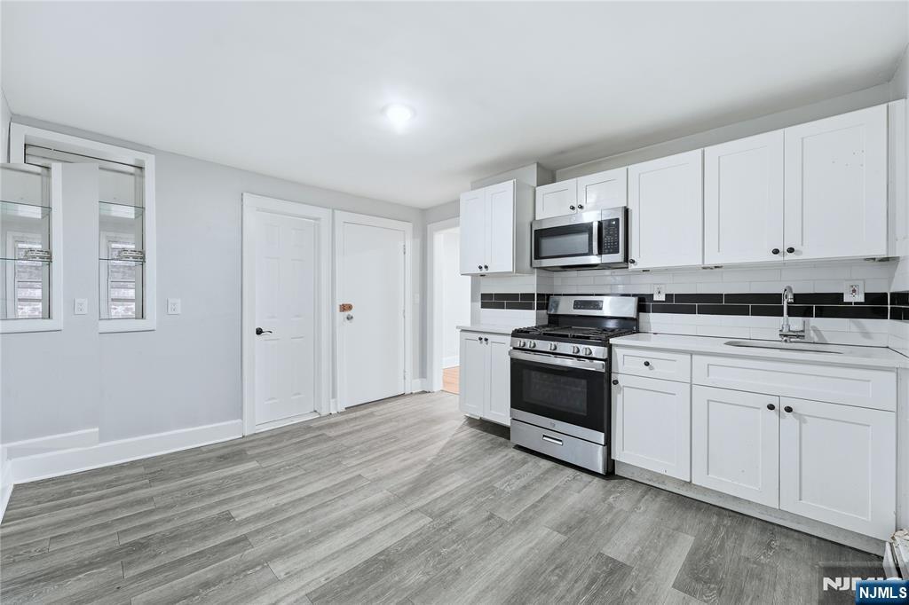 328 John Street - Photo 1