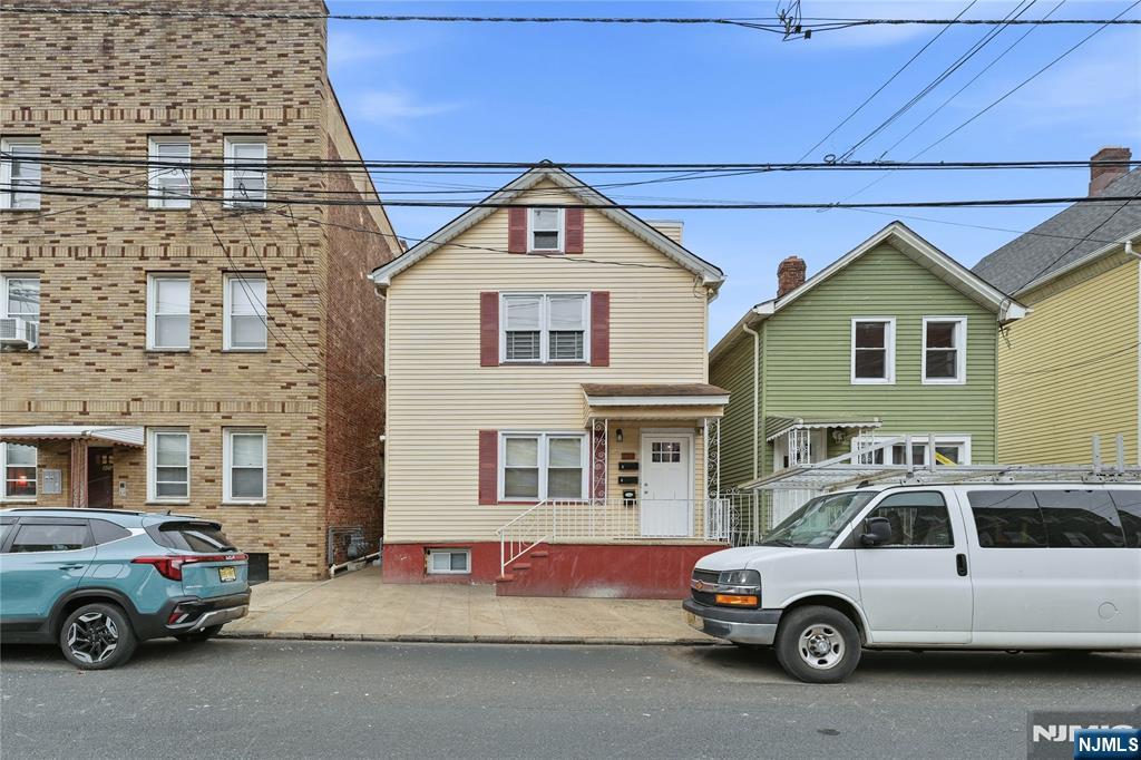 328 John Street - Photo 2
