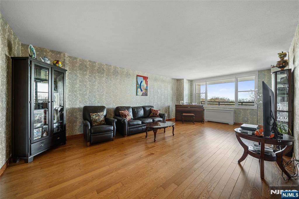 2200 N Central Road 6H - Photo 2