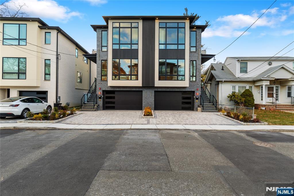 $1,699,000 Townhouse