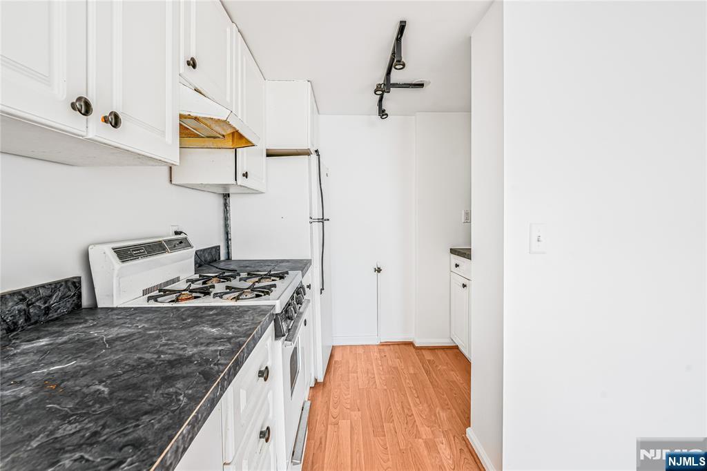 2185 Lemoine 5B - Photo 5