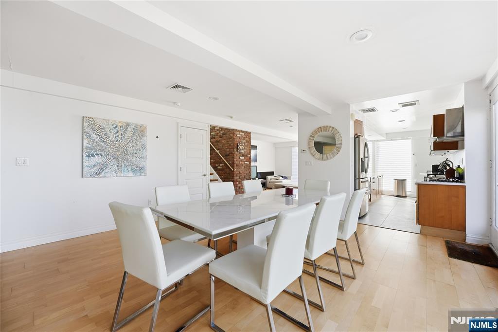 Homes for sale in Tenafly, NJ | 27 Suffolk Ln, Tenafly, NJ 07670 | MLS# 26002239