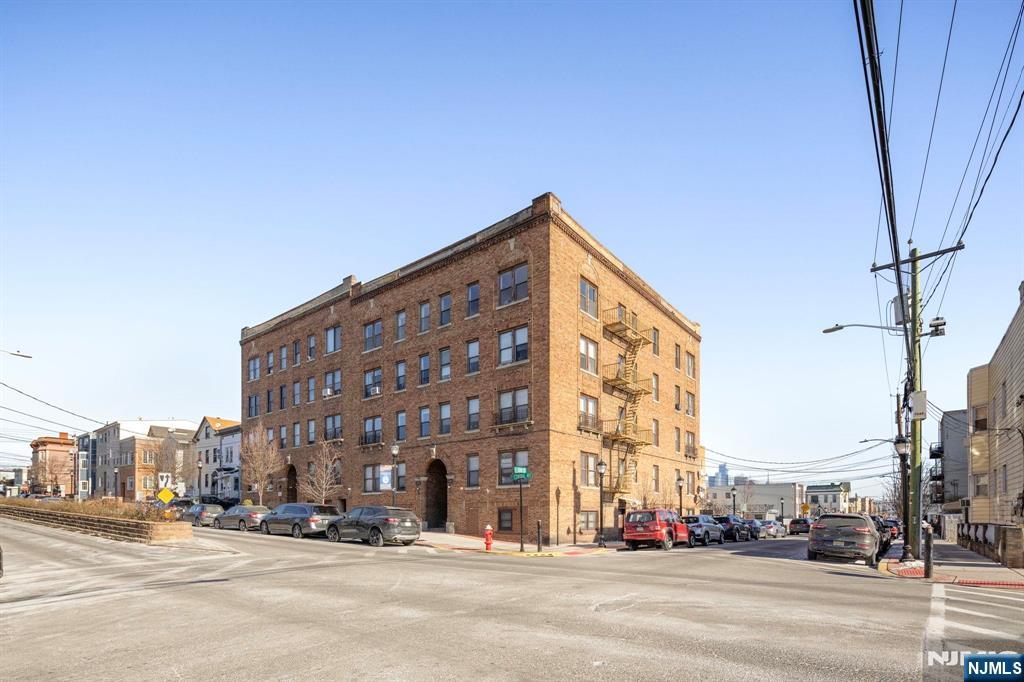 1200 Central Avenue 9 - Photo 1