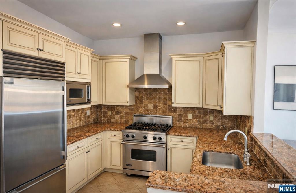 4101 Piermont #1305
