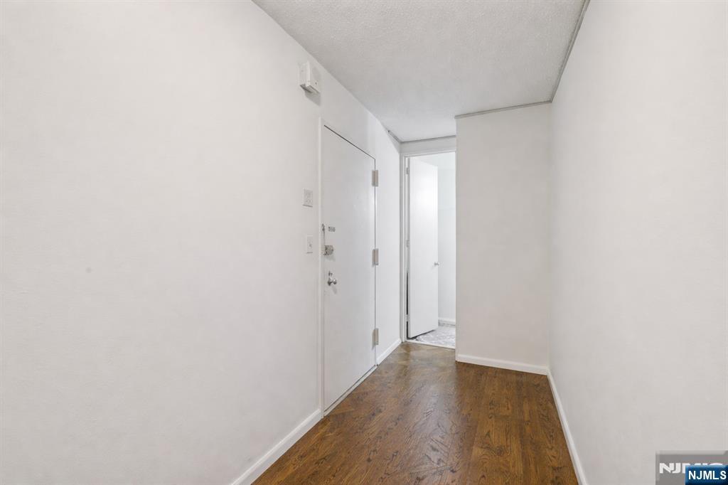 7002 JFK Blvd E 6D - Photo 2