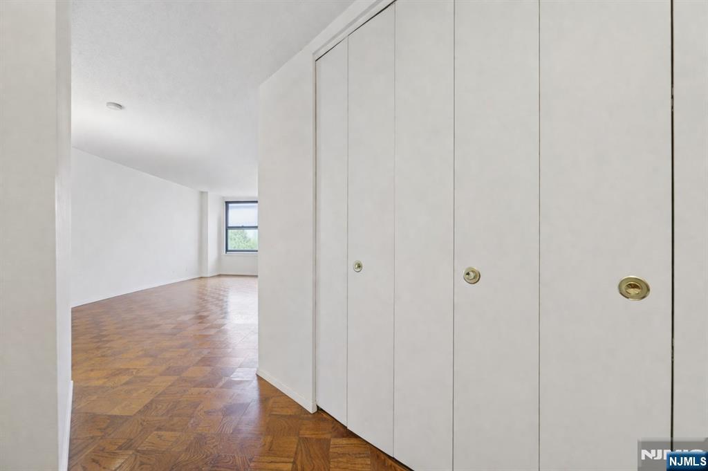 7002 JFK Blvd E 6D - Photo 4