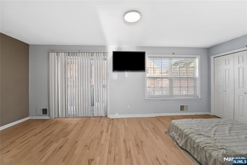110 Redwood Avenue