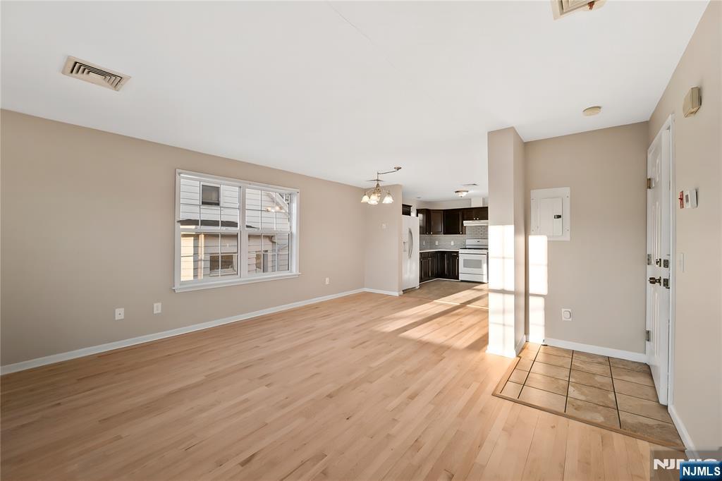 110 Redwood Avenue